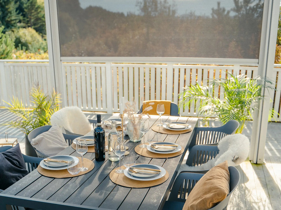 Solskydd på terrassen: Elegant skydd PERGOLUX Sverige